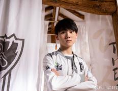 玩加竞技-JackeyLove迎来十五赛季高光表现，IG球迷沸腾！的简单介绍