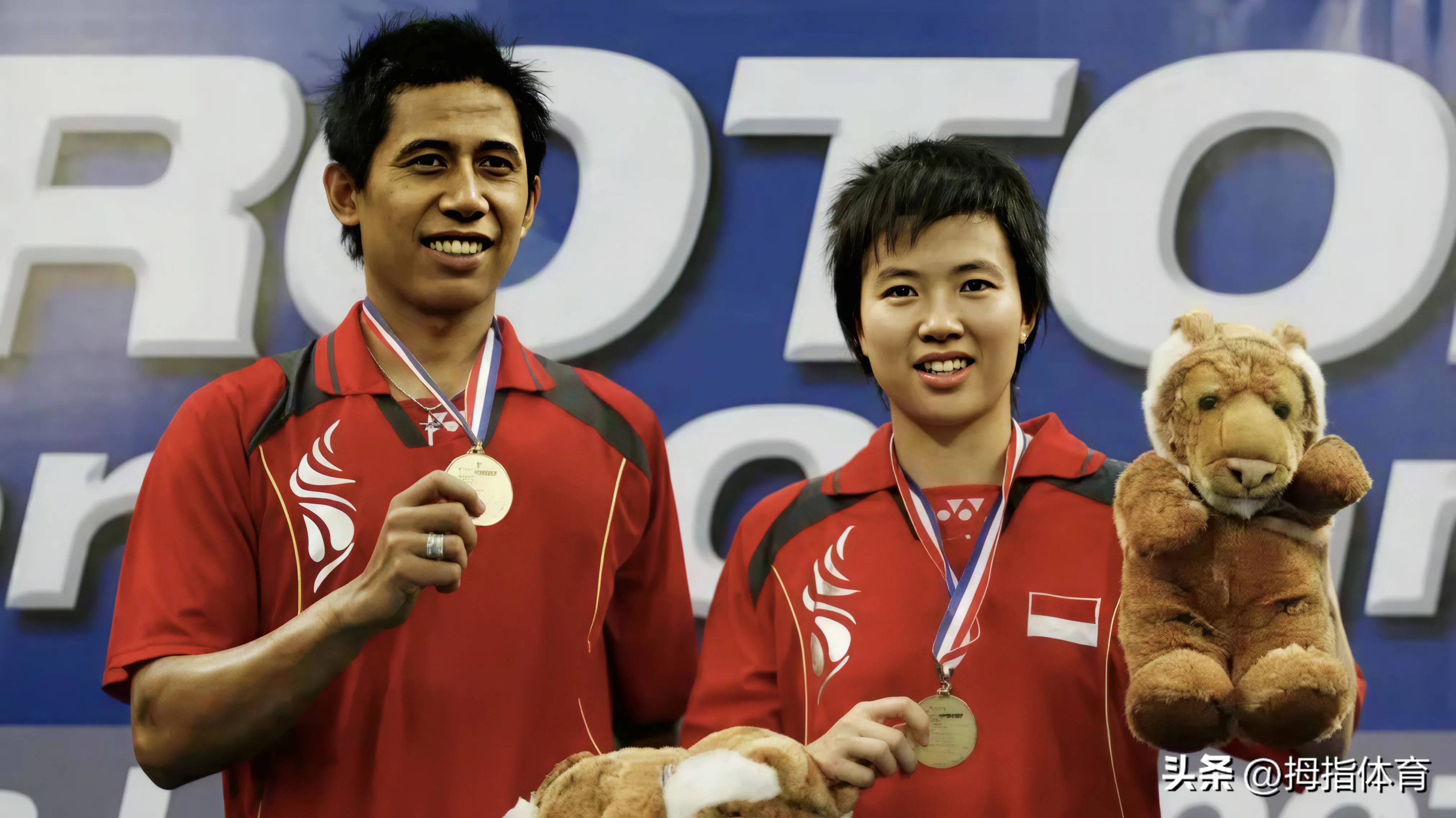 玩加竞技-羽毛球半决赛上演强强对话，江南霹雳队强势反弹东海天虎队，团队配合流畅；保级形势悄然变化的简单介绍